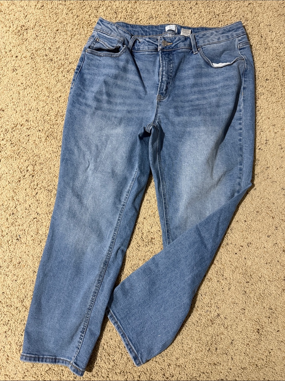 Time and Tru Women's Light Blue Straight Leg Jeans